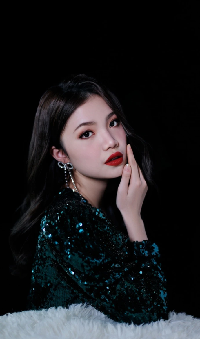 Fristy Sato, author of The Conscious Manifestation and creator of the THRIVE Method™, a mentor for feminine leadership.